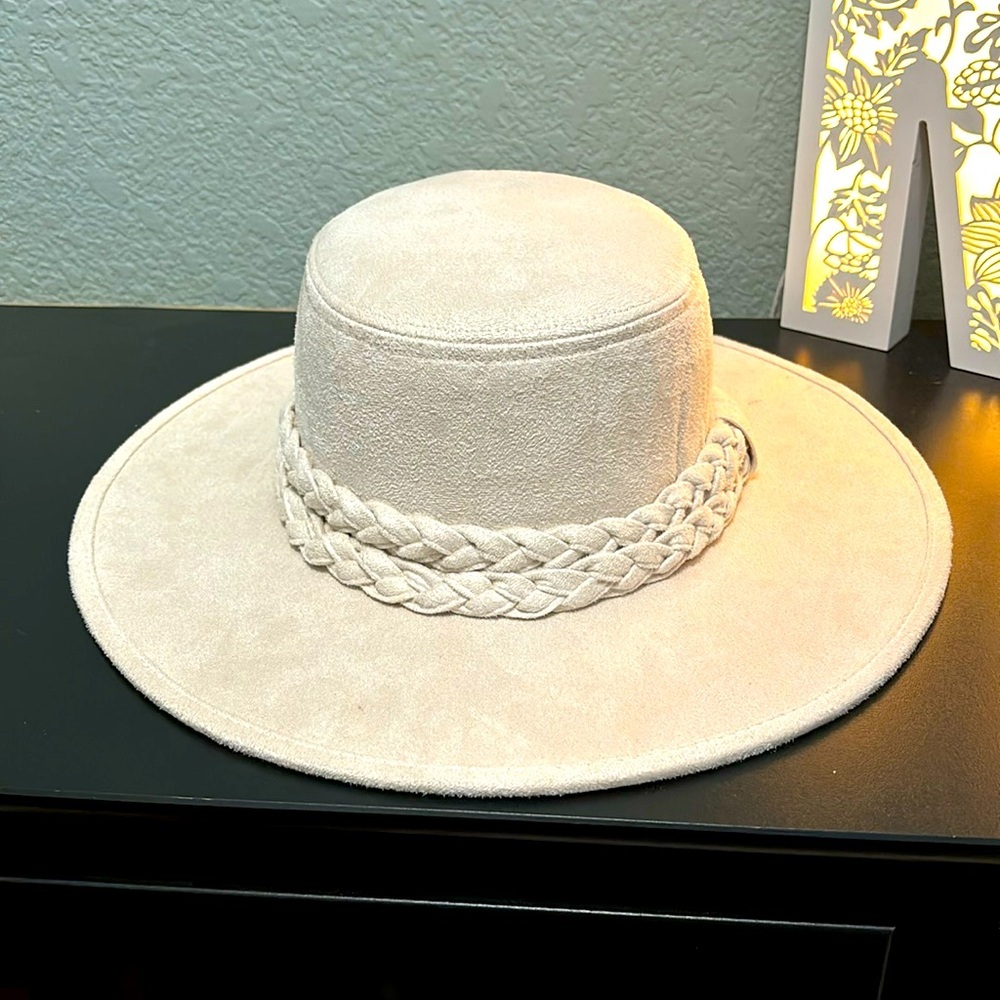 Time and Tru Boater Hat with Braid Cream Suede feel One Size